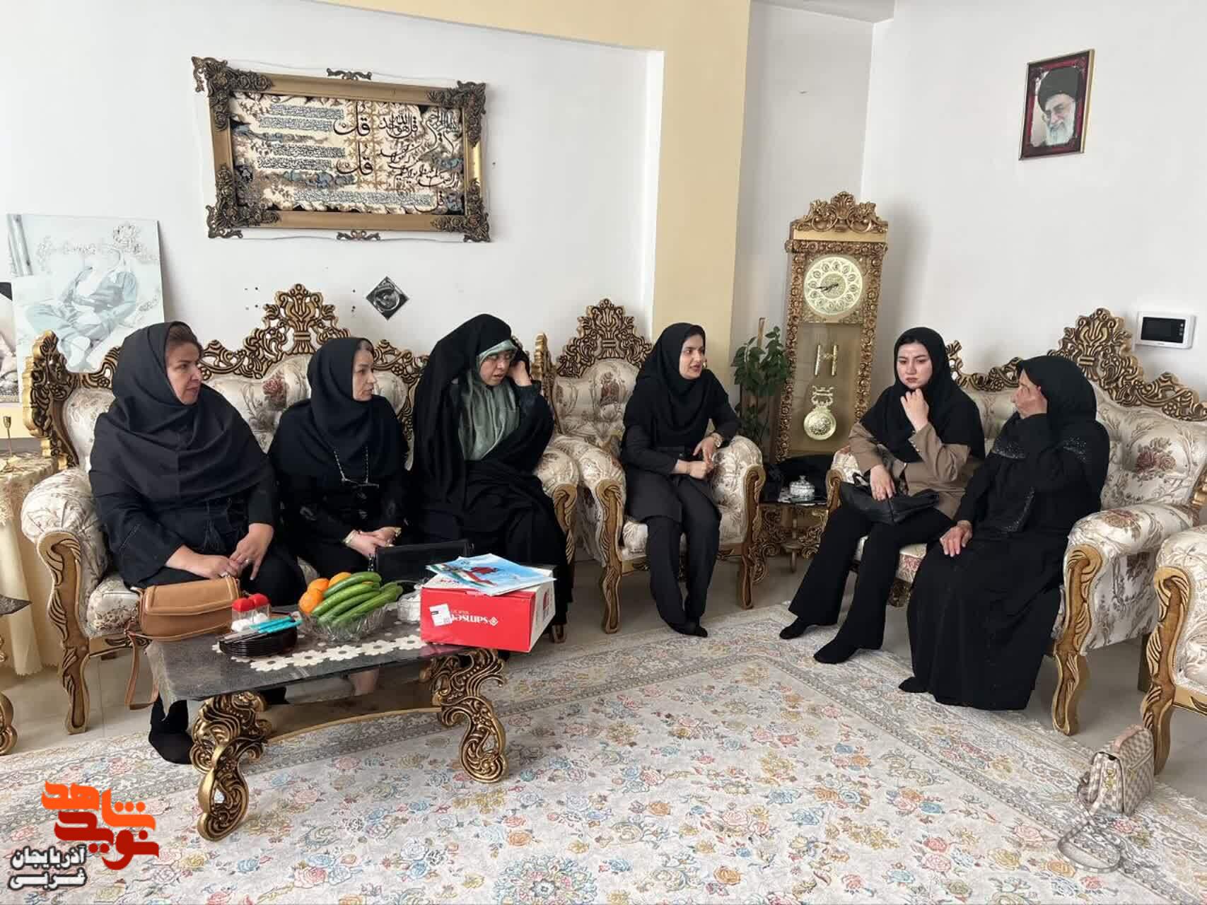 دیدار از خانواده های معظم شهدا و ایثارگران در شهرستان بوکان دیدار از خانواده های معظم شهدا و ایثارگران در شهرستان بوکان