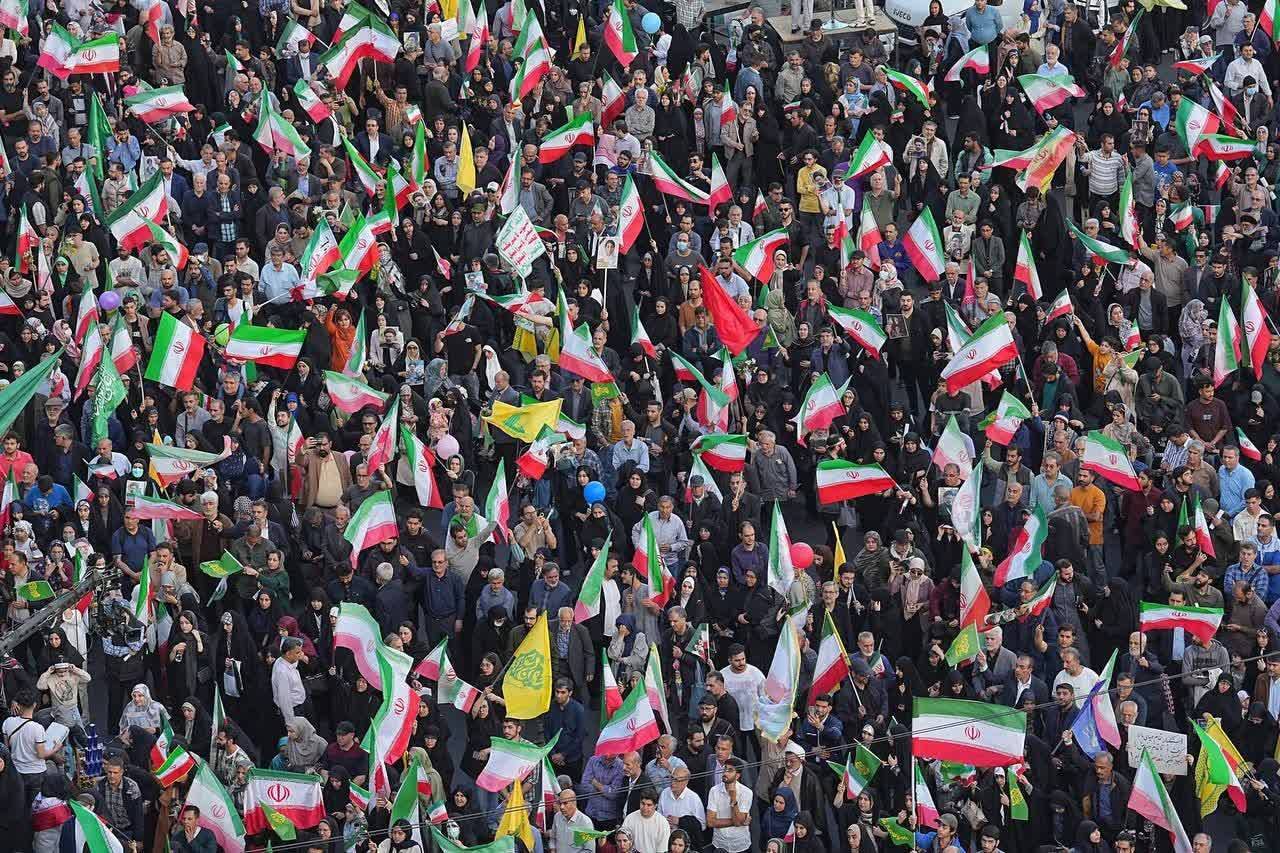 اجتماع بزرگ امام رضایی‌ها در میدان انقلاب تهران /تصاویر