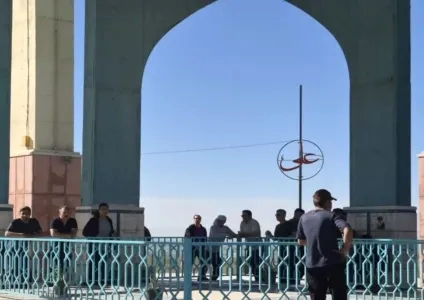 پیادهروی اهالی منطقه پونک قزوین به سمت تپه نور شهدا پیادهروی اهالی منطقه پونک قزوین به سمت تپه نور شهدا