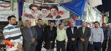برپایی میز خدمت بنیاد شهید کلاردشت در گردهمایی شبانه مردم برپایی میز خدمت بنیاد شهید کلاردشت در گردهمایی شبانه مردم