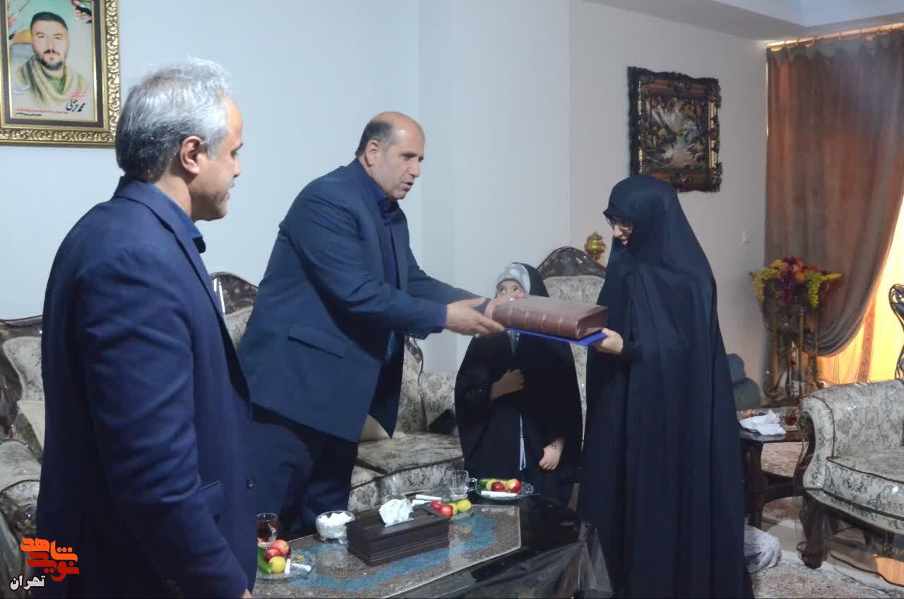 خانوادههای شهدا پرچمداران حقیقی ایثار و صبر در جامعه هستند خانوادههای شهدا پرچمداران حقیقی ایثار و صبر در جامعه هستند