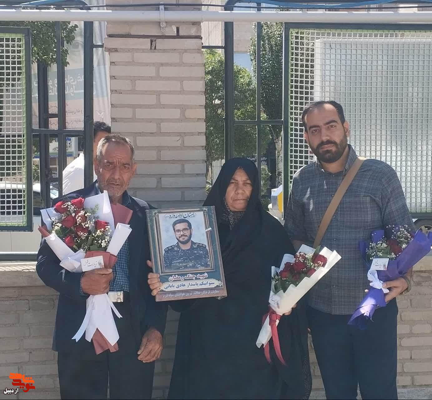 بازگشت کاروان خانوادههای شهدای جنگ ۱۲روزه و رمضان اردبیل از مشهد مقدس+ عکس بازگشت کاروان خانوادههای شهدای جنگ ۱۲روزه و رمضان اردبیل از مشهد مقدس+ عکس