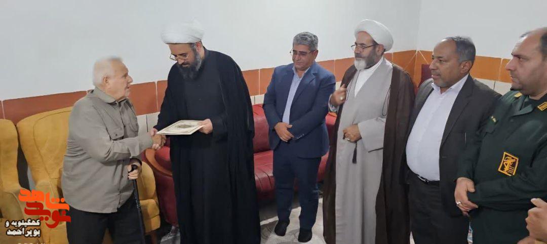 تجلیل از مقام صبرومقاومت خانوادههای معظم شهدا تجلیل از مقام صبرومقاومت خانوادههای معظم شهدا
