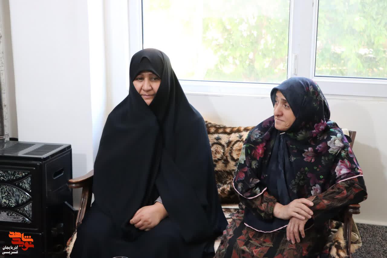 دیدار و عیادت مدیرکل بنیاد شهید و امورایثارگران آذربایجان غربی و معاونت بهداشت و درمان با جانباز ۷۰ درصد «نوروزعلی اخلاقی» در ارومیه دیدار و عیادت مدیرکل بنیاد شهید و امورایثارگران آذربایجان غربی و معاونت بهداشت و درمان با جانباز ۷۰ درصد «نوروزعلی اخلاقی» در ارومیه