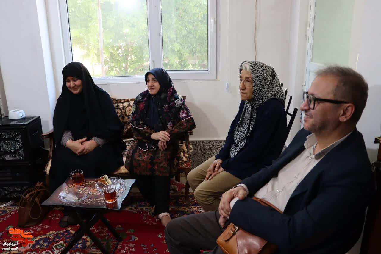 دیدار و عیادت مدیرکل بنیاد شهید و امورایثارگران آذربایجان غربی و معاونت بهداشت و درمان با جانباز ۷۰ درصد «نوروزعلی اخلاقی» در ارومیه دیدار و عیادت مدیرکل بنیاد شهید و امورایثارگران آذربایجان غربی و معاونت بهداشت و درمان با جانباز ۷۰ درصد «نوروزعلی اخلاقی» در ارومیه