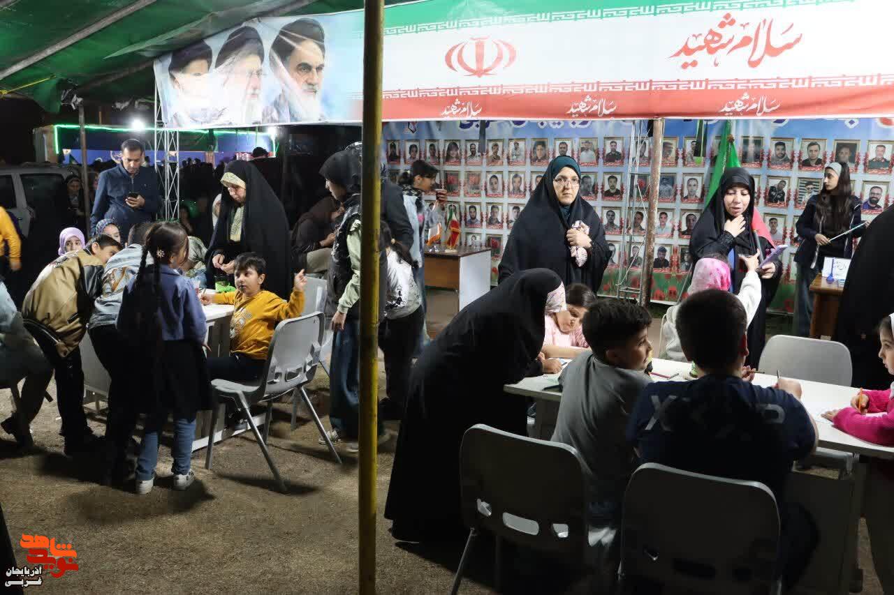 تجلیل مدیرکل بنیاد شهید و امور ایثارگران آذربایجان غربی از خانوادههای معظم شهدای سادات در نود و پنجمین اجتماع شبانه «ایران قوی» تجلیل مدیرکل بنیاد شهید و امور ایثارگران آذربایجان غربی از خانوادههای معظم شهدای سادات در نود و پنجمین اجتماع شبانه «ایران قوی»