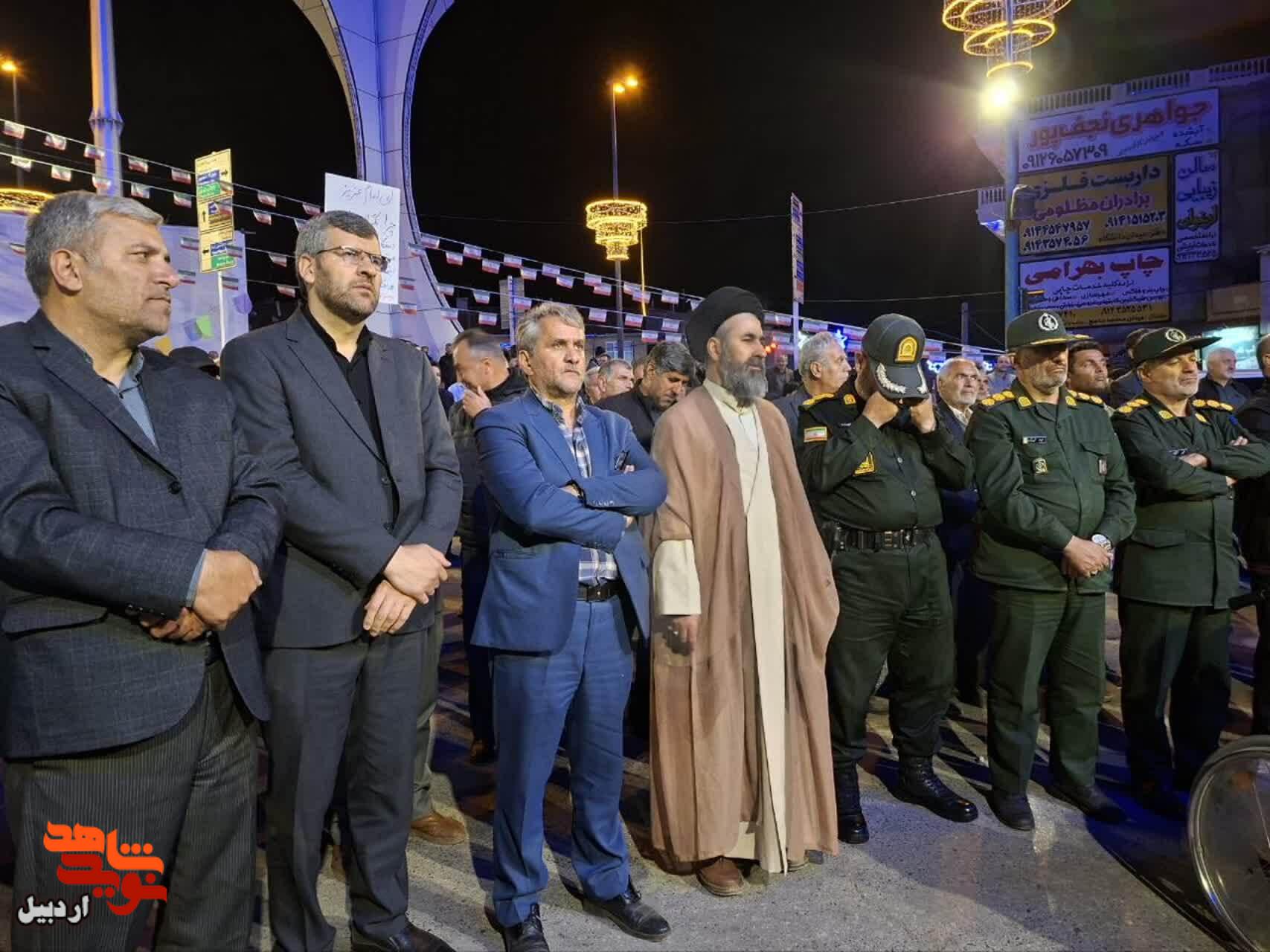 ملت ایران با تکیه بر فرهنگ ایثار و مقاومت از همه آزمونهای تاریخی عبور کرده است ملت ایران با تکیه بر فرهنگ ایثار و مقاومت از همه آزمونهای تاریخی عبور کرده است