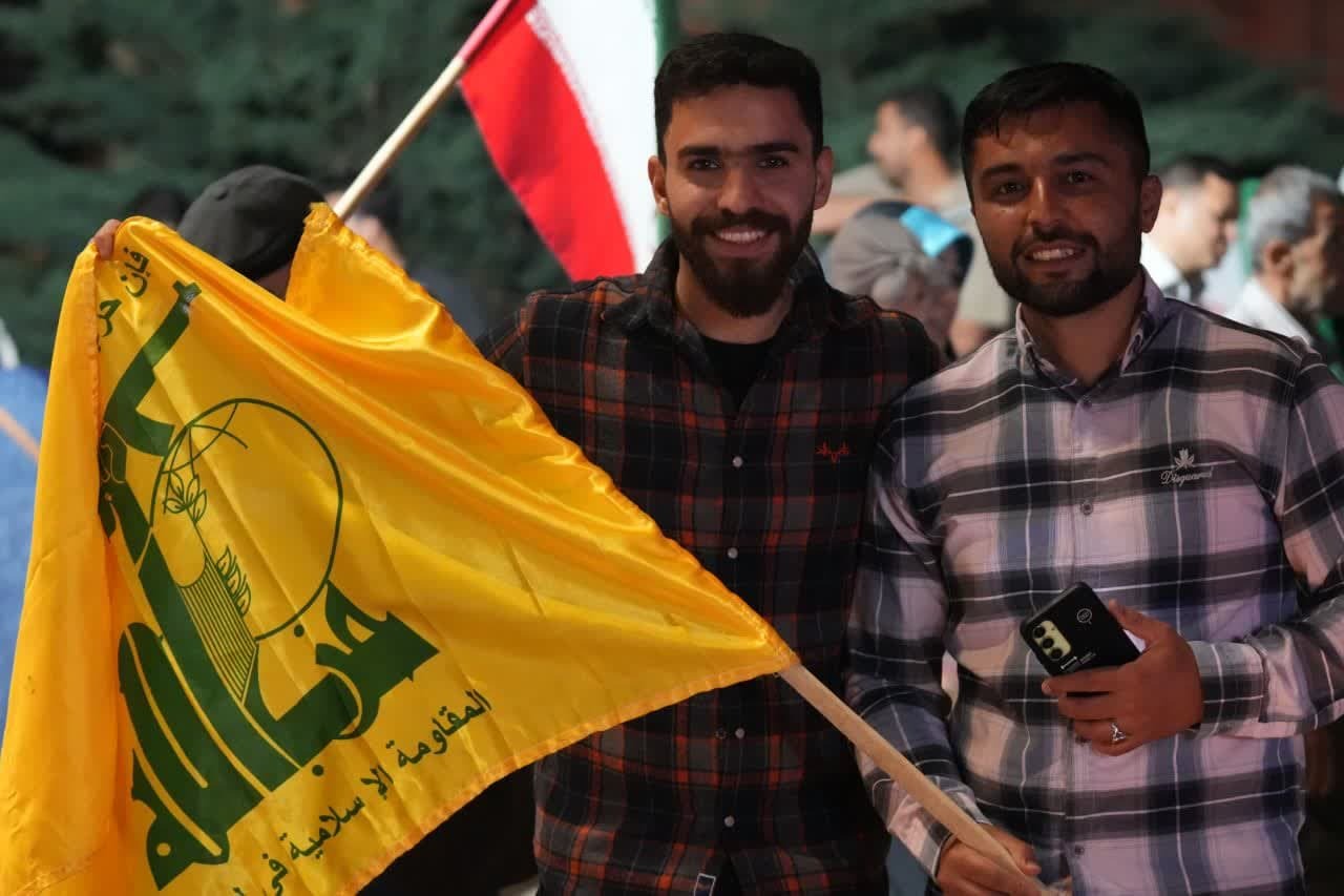 آیینه تمامنمای بصیرت و ولایتمداری مردم در یادواره شهدای سادات قزوین آیینه تمامنمای بصیرت و ولایتمداری مردم در یادواره شهدای سادات قزوین