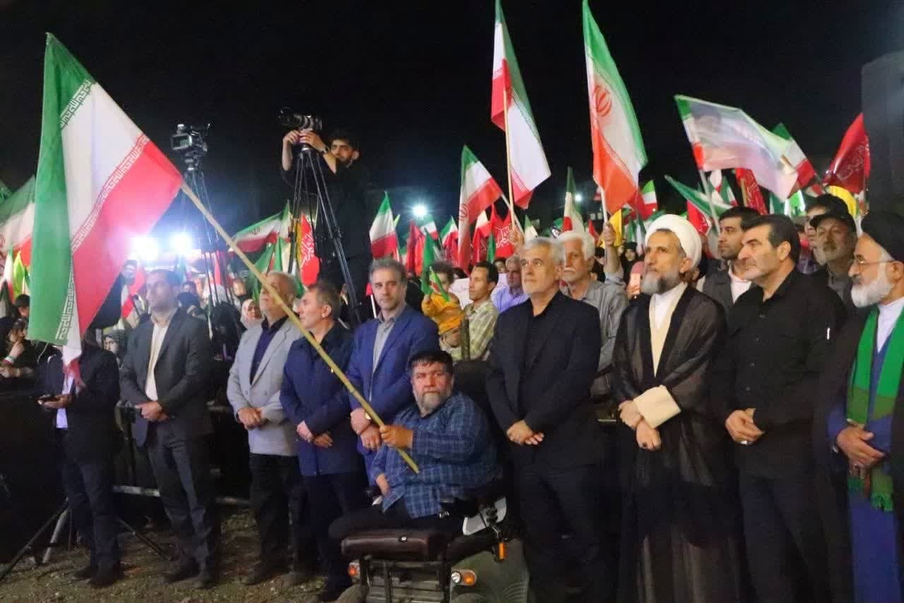 آیینه تمامنمای بصیرت و ولایتمداری مردم در یادواره شهدای سادات قزوین آیینه تمامنمای بصیرت و ولایتمداری مردم در یادواره شهدای سادات قزوین