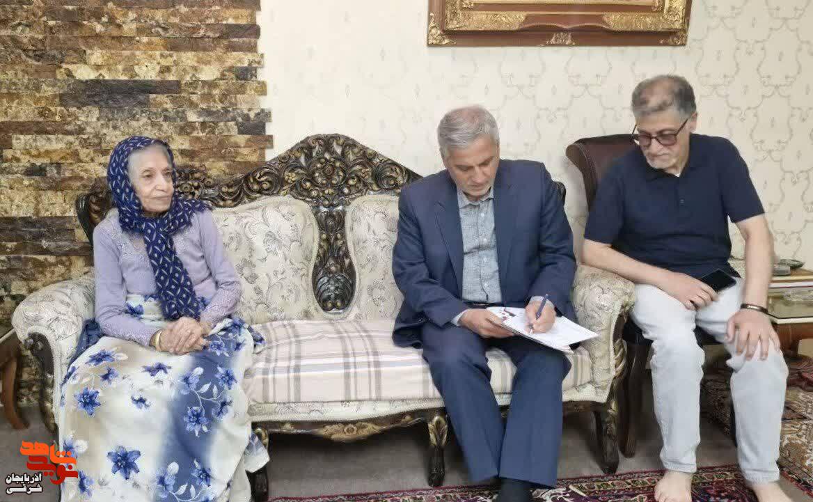 مدیرکل بنیاد شهید آذربایجانشرقی پای درد دل همسران شهیدان نشست مدیرکل بنیاد شهید آذربایجانشرقی پای درد دل همسران شهیدان نشست