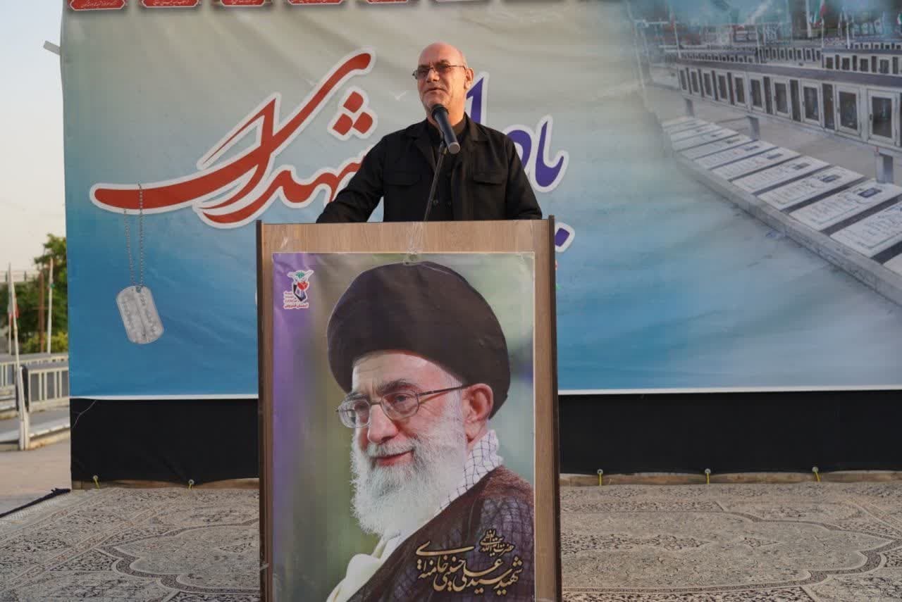 هنوز شهدا را نشناختهایم / روایت مردمی از یادواره شهدای خرداد قزوین هنوز شهدا را نشناختهایم / روایت مردمی از یادواره شهدای خرداد قزوین