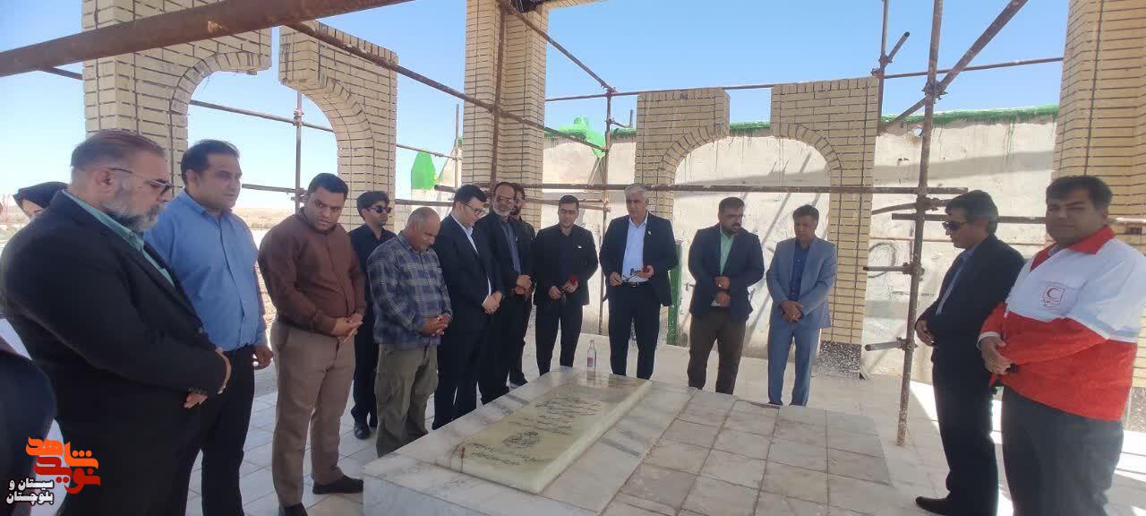 مسئولان شهرستان نیمروز با آرمان‌های شهدا تجدید میثاق کردند