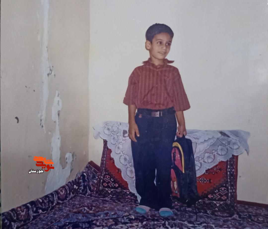 سربازی که فرمانده دلها شد سربازی که فرمانده دلها شد