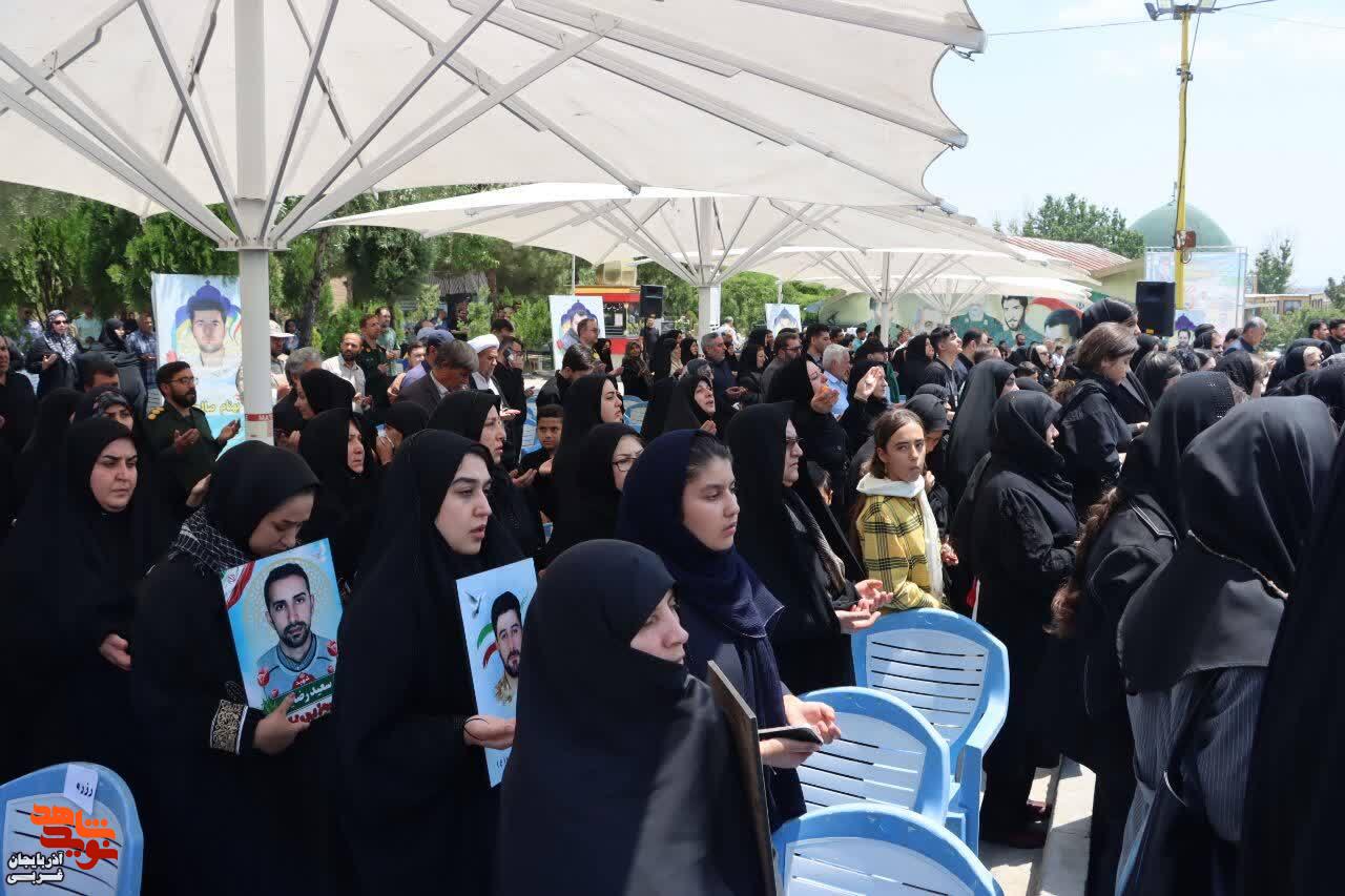 مراسم گرامیداشت و عطر افشانی گلزار شهدای ارومیه مراسم گرامیداشت و عطر افشانی گلزار شهدای ارومیه