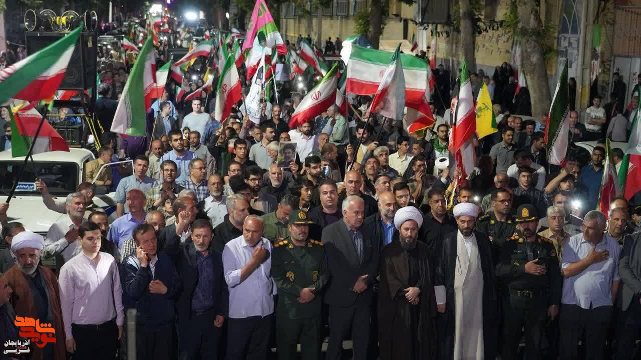 تجمع شبانه خیابانی مردم دارالمومنین خوی تجمع شبانه خیابانی مردم دارالمومنین خوی