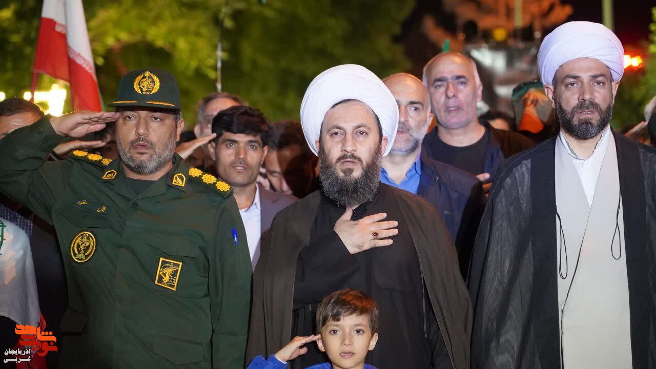 تجمع شبانه خیابانی مردم دارالمومنین خوی تجمع شبانه خیابانی مردم دارالمومنین خوی