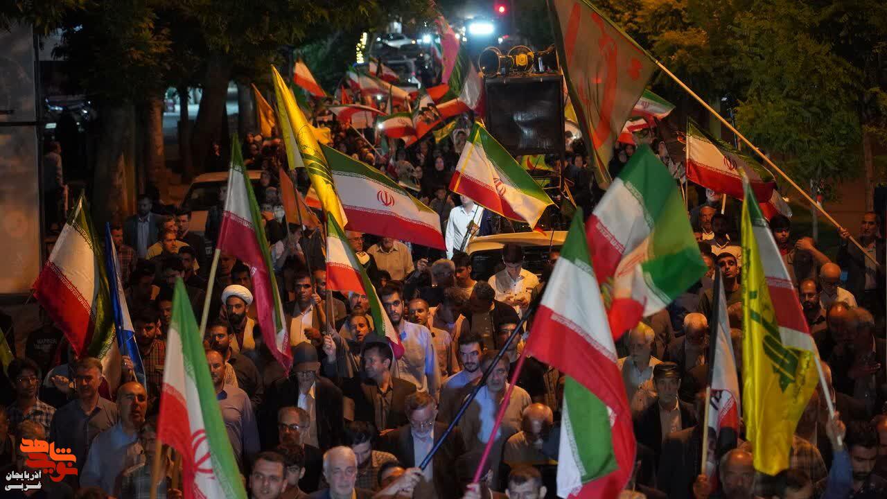 تجمع شبانه خیابانی مردم دارالمومنین خوی تجمع شبانه خیابانی مردم دارالمومنین خوی