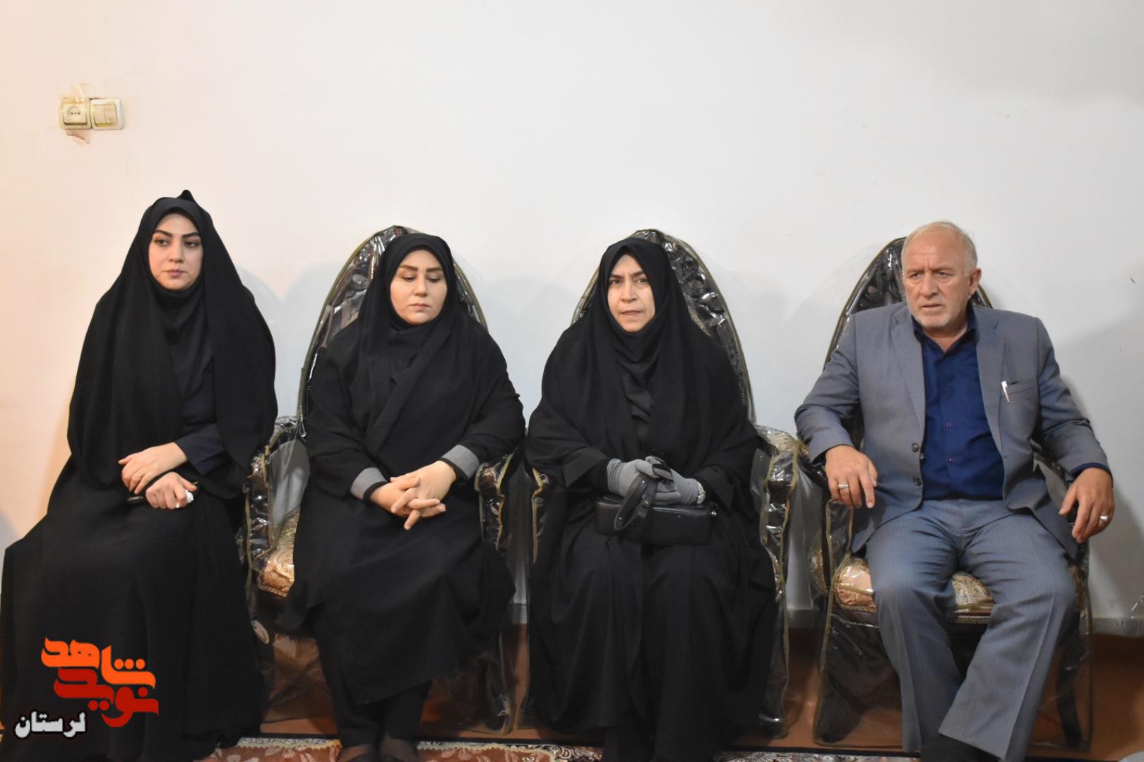 شهدای والامقام مایه افتخار و عزت ایران اسلامی هستند شهدای والامقام مایه افتخار و عزت ایران اسلامی هستند