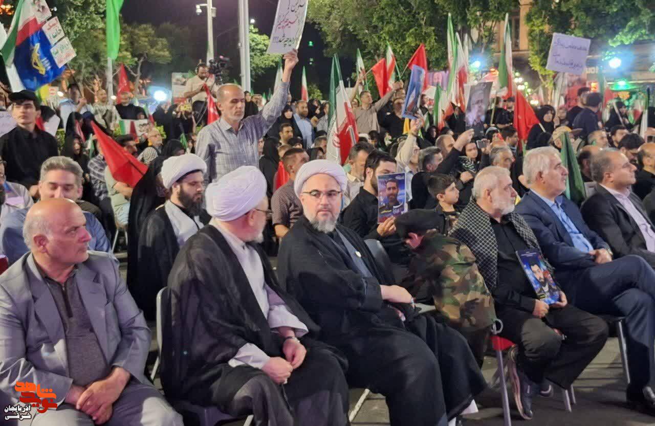 تجدید میثاق تبریزی‌ها با لاله‌های سرخ