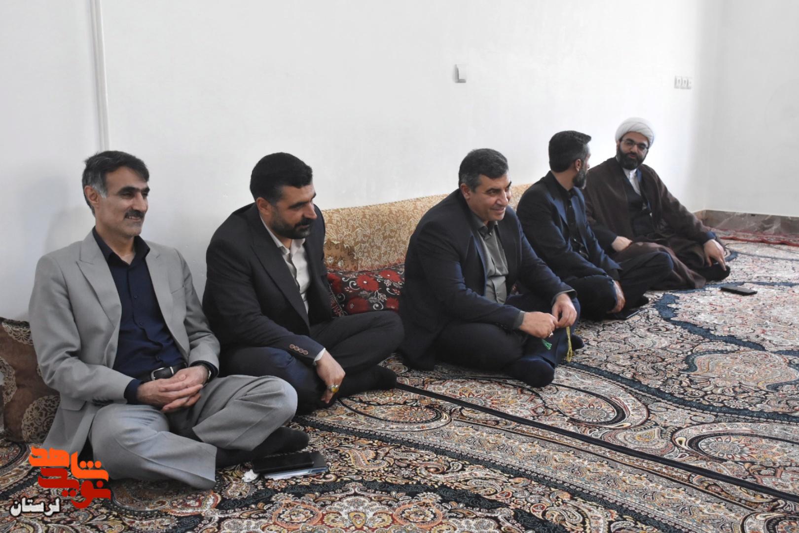 دیدار با خانواده شهیدان والامقام «میرزایی و جمشیدی» از شهدای جنگ رمضان در شهرستان دورود