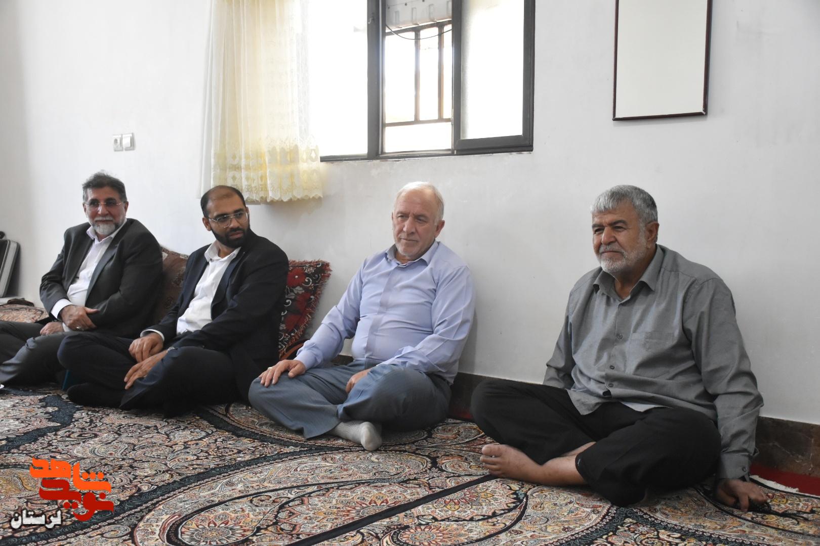 دیدار با خانواده شهیدان والامقام «میرزایی و جمشیدی» از شهدای جنگ رمضان در شهرستان دورود