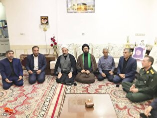 تجلی انوار شهادت در دیار مقاومت/ تجدید میثاق نماینده ولی‌فقیه در استان ایلام با اسوه‌های صبر و حماسه «جنگ رمضان» در آبدانان