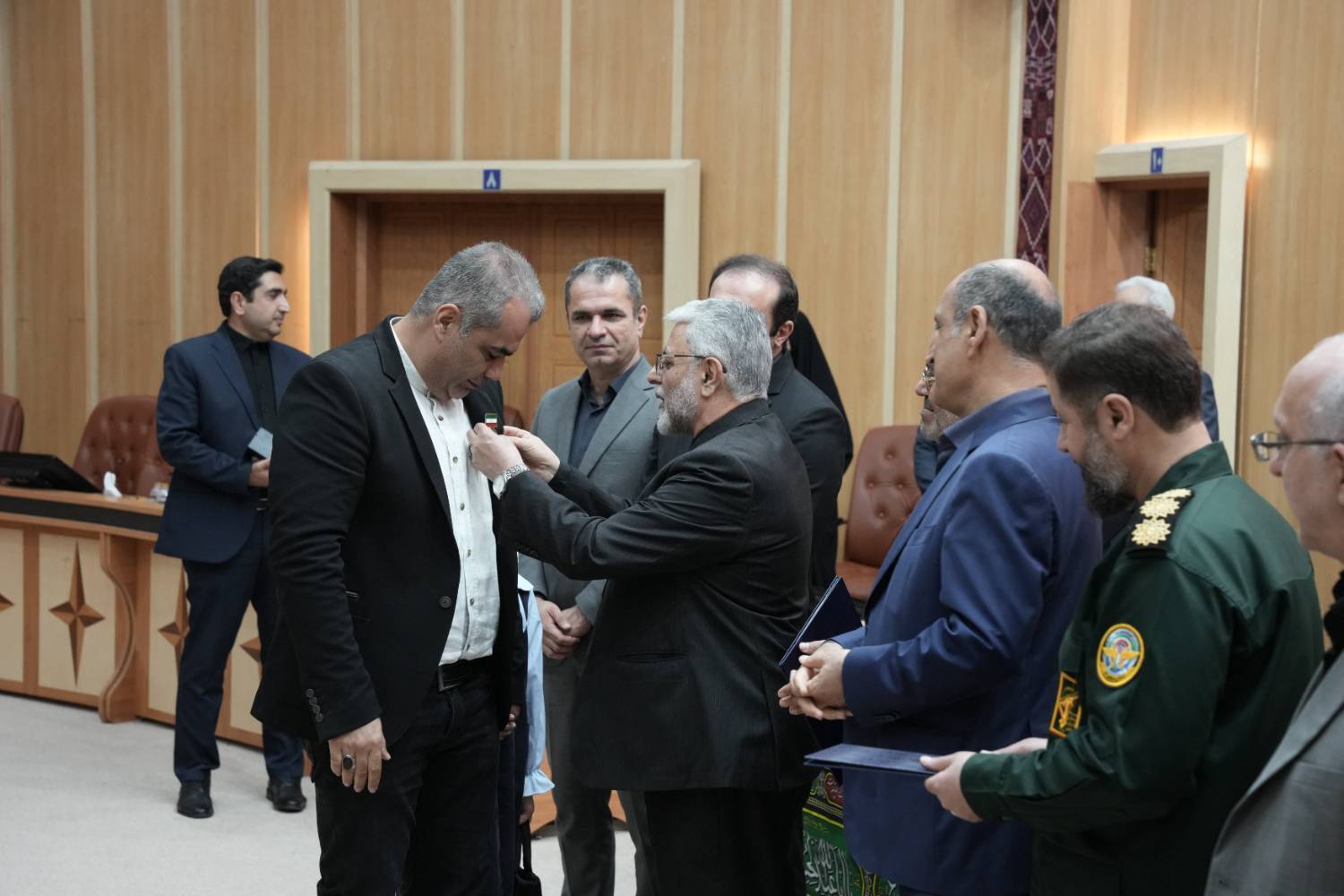 تجلیل از دو چهره ماندگار شاهد و ایثارگر کشور در گیلان تجلیل از دو چهره ماندگار شاهد و ایثارگر کشور در گیلان