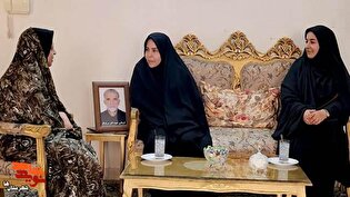 سرپرست بنیاد شهرستان‌های استان تهران با ۸ خانواده شهید جنگ رمضان در شهریار دیدار کرد