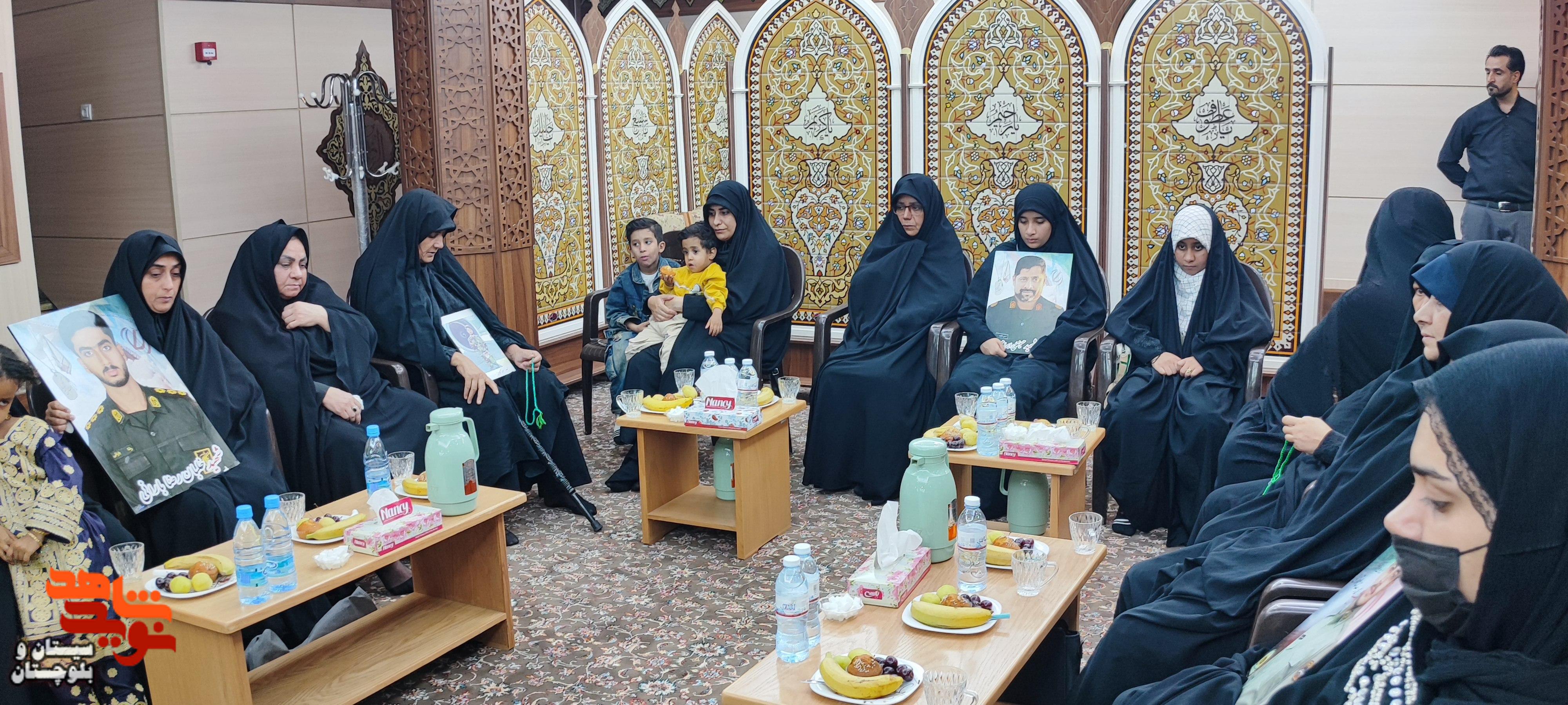 تجلیل از خانواده شهدای جنگ رمضان استان سیستان و بلوچستان تجلیل از خانواده شهدای جنگ رمضان استان سیستان و بلوچستان