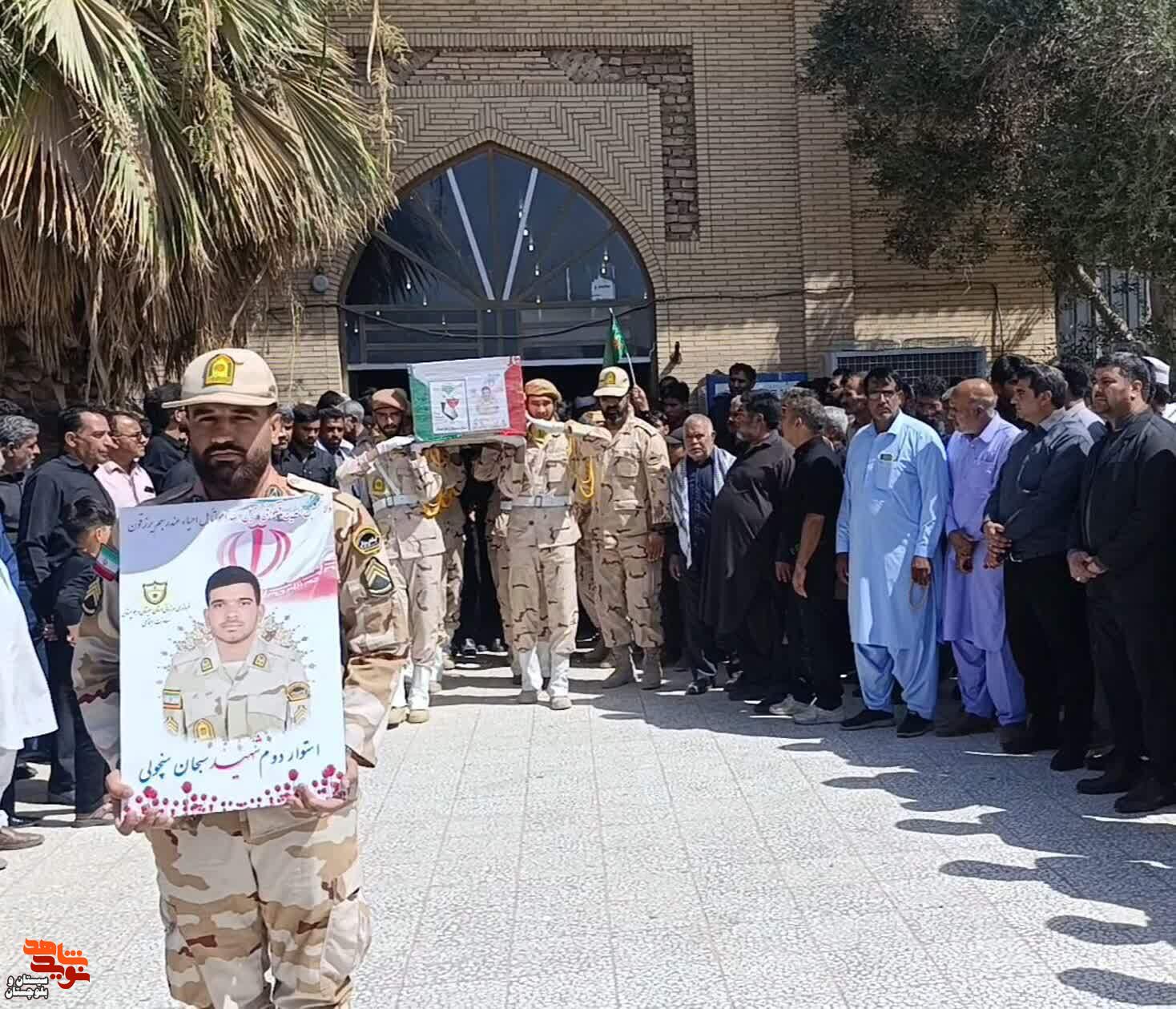 تشییع باشکوه شهید والامقام سبحان سنچولی با حضور گسترده مردم و مسئولان در شهرستان زهک تشییع باشکوه شهید والامقام سبحان سنچولی با حضور گسترده مردم و مسئولان در شهرستان زهک