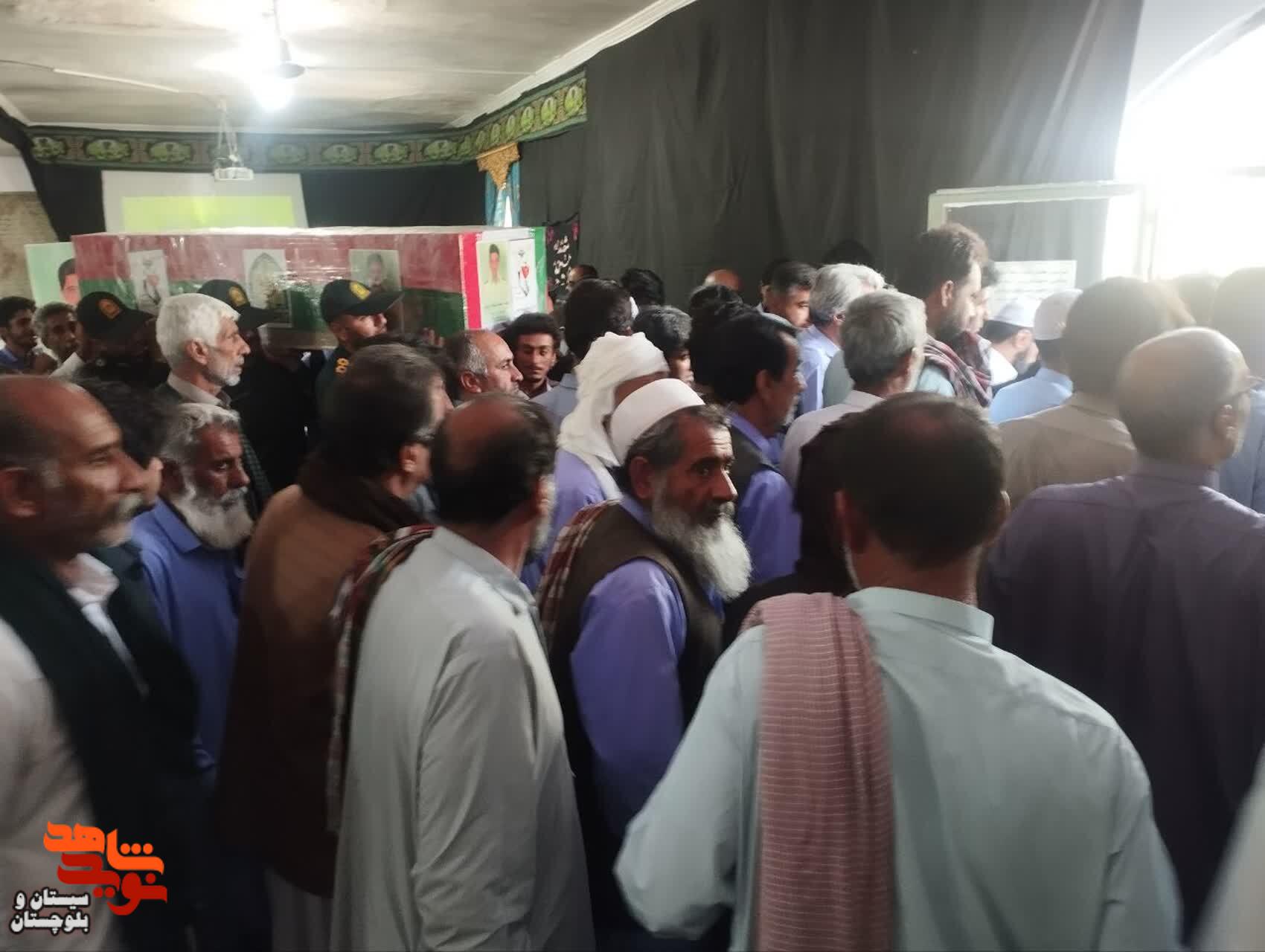 وداع با پیکر مطهر شهید عبدالسلام کرد
