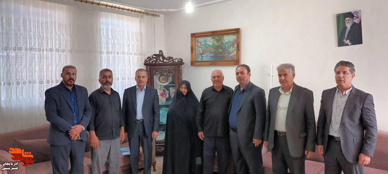 دیدار مدیرکل بنیاد شهید و امورایثارگران آذربایجان غربی با خانواده معظم شهدا در نقده دیدار مدیرکل بنیاد شهید و امورایثارگران آذربایجان غربی با خانواده معظم شهدا در نقده