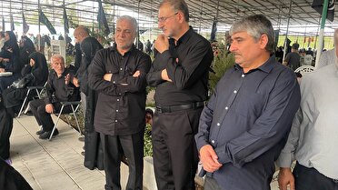 حضور معاون فرهنگی و آموزشی بنیاد شهید و امور ایثارگران در قطعه ۴۲ گلزار شهدای بهشت‌زهرا (س)