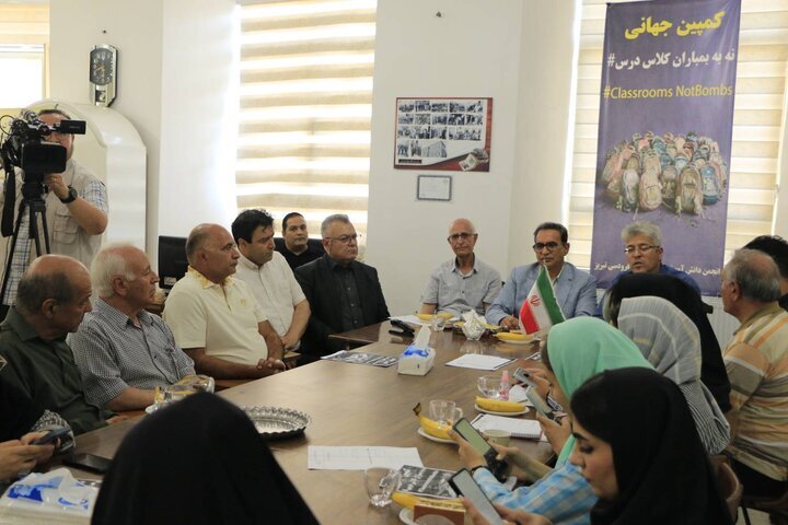 آغاز کمپین جهانی نه به بمباران مدارس از تبریز آغاز کمپین جهانی نه به بمباران مدارس از تبریز