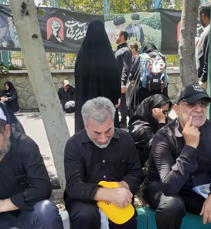 از مرثیه تا حماسه /شعارهایی از جنس خشم مقدس در خونخواهی امام شهید از مرثیه تا حماسه /شعارهایی از جنس خشم مقدس در خونخواهی امام شهید