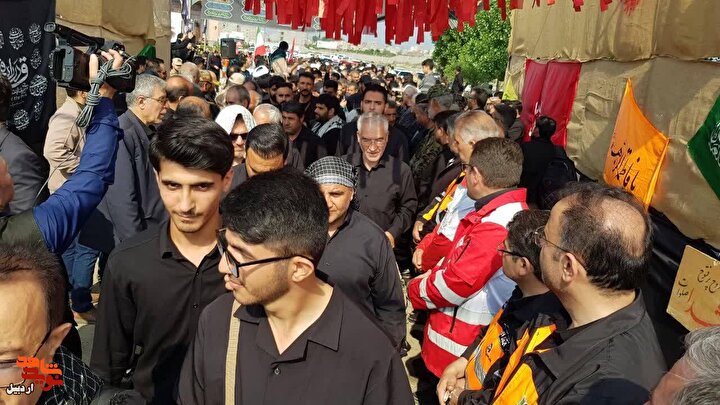 بدرقه زائران مراسم تشییع پیکر قائد شهید امت حضرت امام خامنه‌ای در اردبیل