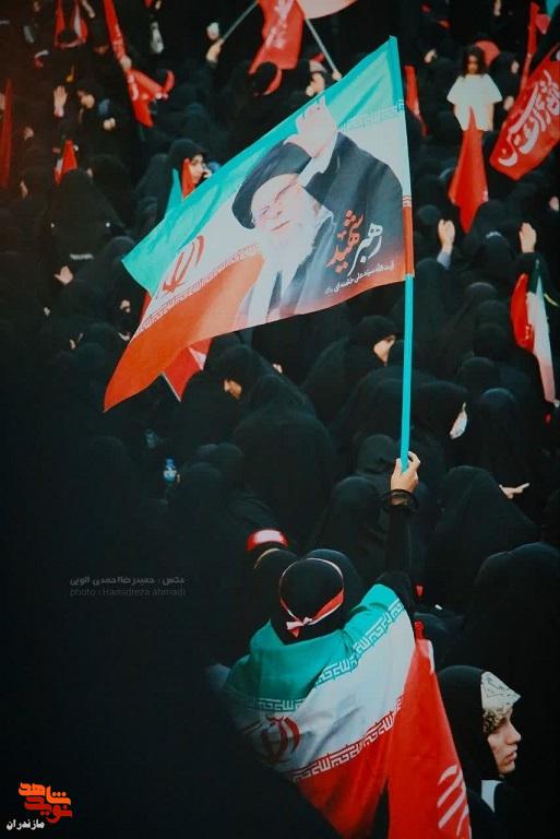 تصاویر وداع با رهبر شهید در مصلای تهران تصاویر وداع با رهبر شهید در مصلای تهران