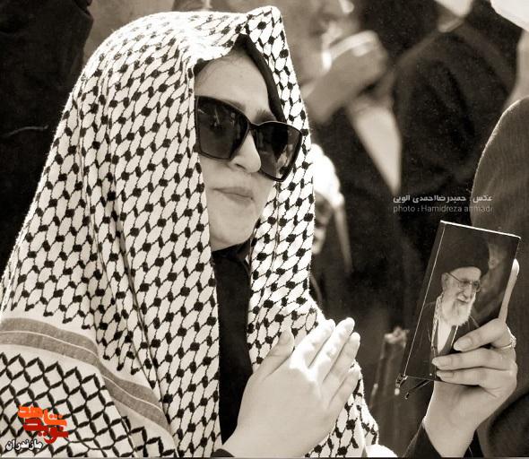 تصاویر وداع با رهبر شهید در مصلای تهران تصاویر وداع با رهبر شهید در مصلای تهران