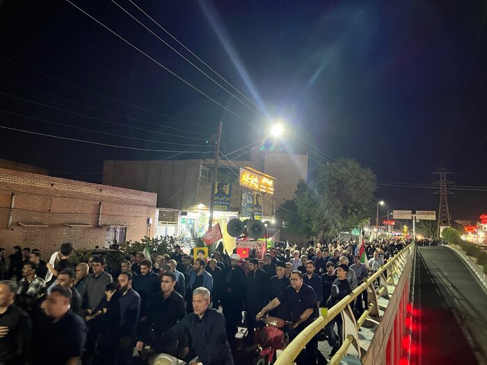 تشییع نمادین پیکر رهبر شهید انقلاب در دزفول تشییع نمادین پیکر رهبر شهید انقلاب در دزفول