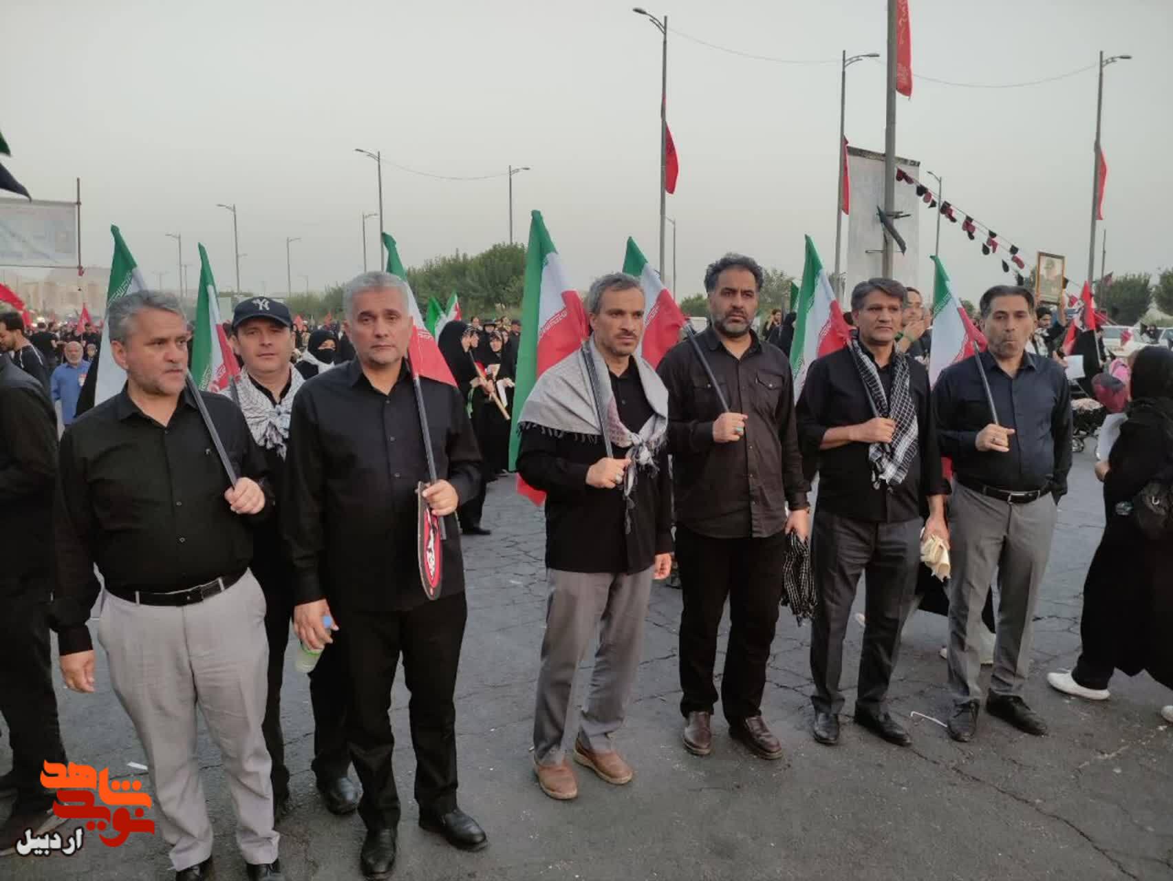 حضور مدیرکل بنیاد شهید و امور ایثارگران استان اردبیل در مراسم تشییع و بدرقه رهبر شهید در قم حضور مدیرکل بنیاد شهید و امور ایثارگران استان اردبیل در مراسم تشییع و بدرقه رهبر شهید در قم