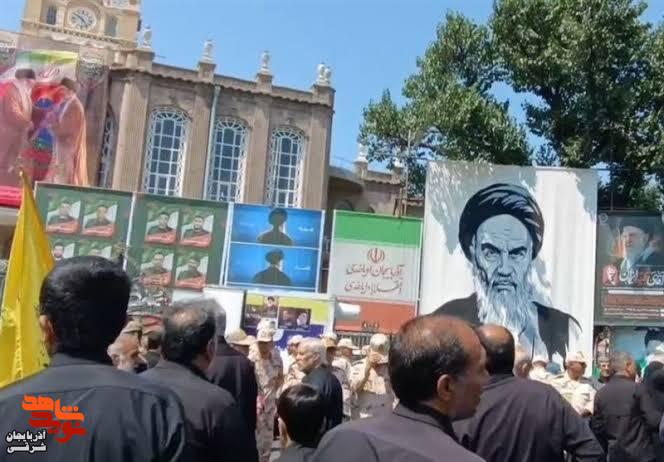 طنین «لبیک یا امام» در اجتماع بینظیر مردم تبریز طنین «لبیک یا امام» در اجتماع بینظیر مردم تبریز
