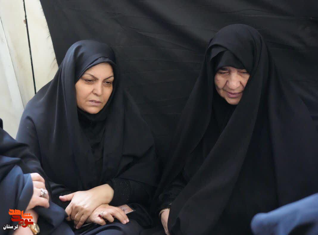 گردهمایی بانوان خرم آباد در بدرقه آقای شهید ایران برگزار شد