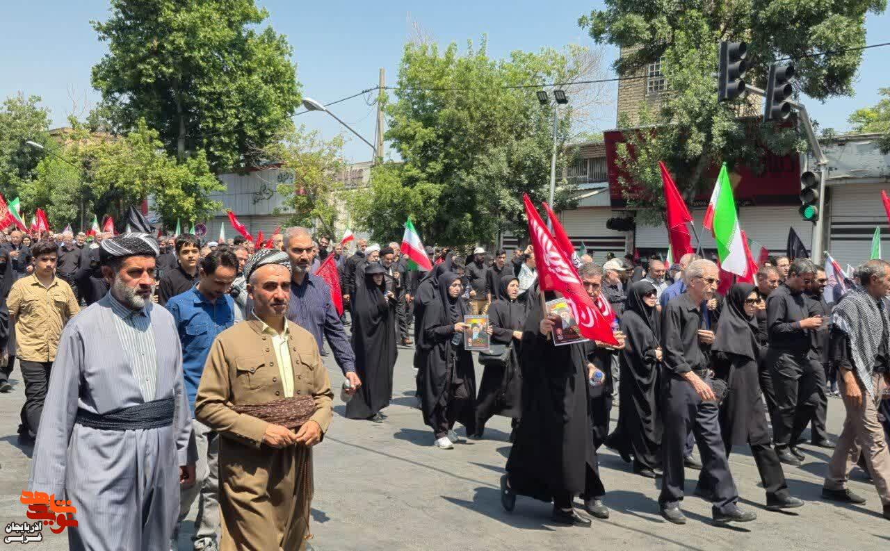 همگام با ایران، حضور خانوادههای معظم شهدا، ایثارگران و همکاران بنیاد در مراسم وداع با قائد شهید امت در ارومیه همگام با ایران، حضور خانوادههای معظم شهدا، ایثارگران و همکاران بنیاد در مراسم وداع با قائد شهید امت در ارومیه