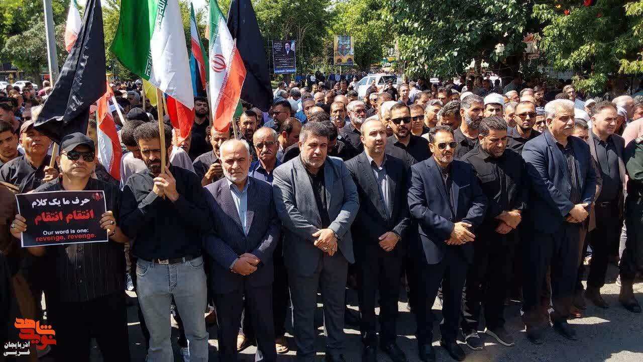 آیین سوگواری و بزرگداشت حضرت آیتالله العظمی خامنهای در بوکان آیین سوگواری و بزرگداشت حضرت آیتالله العظمی خامنهای در بوکان