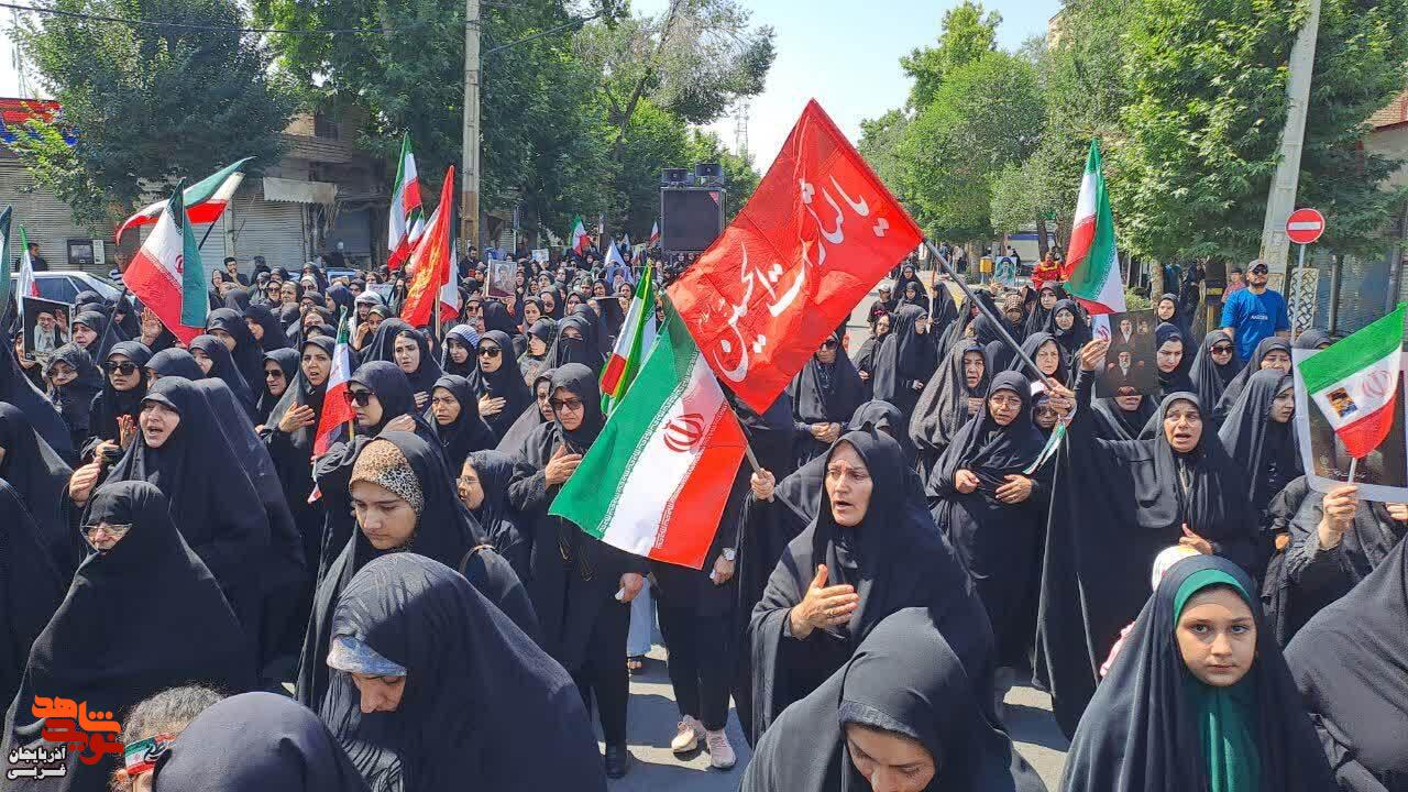 دسته عزاداری و مراسم بزرگداشت به نام و یاد قائد شهید در مصلی امام خمینی (ره) در خوی
