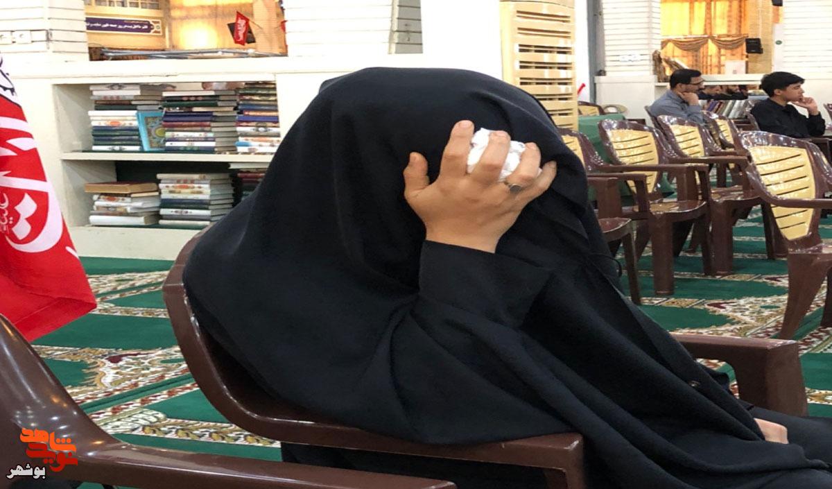 ‌ بغض‌های بی‌قرار در مصلای جمعه بوشهر