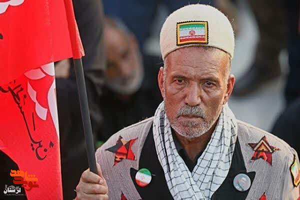اجتماع باشکوه عشایر و روستائیان لرستان در مراسم وداع با رهبر شهید اجتماع باشکوه عشایر و روستائیان لرستان در مراسم وداع با رهبر شهید