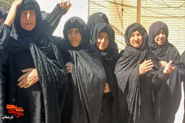 اجتماع باشکوه عشایر و روستائیان لرستان در مراسم وداع با رهبر شهید اجتماع باشکوه عشایر و روستائیان لرستان در مراسم وداع با رهبر شهید
