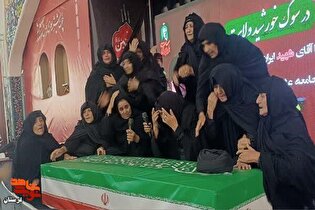 اجتماع باشکوه عشایر و روستائیان لرستان در مراسم وداع با رهبر شهید