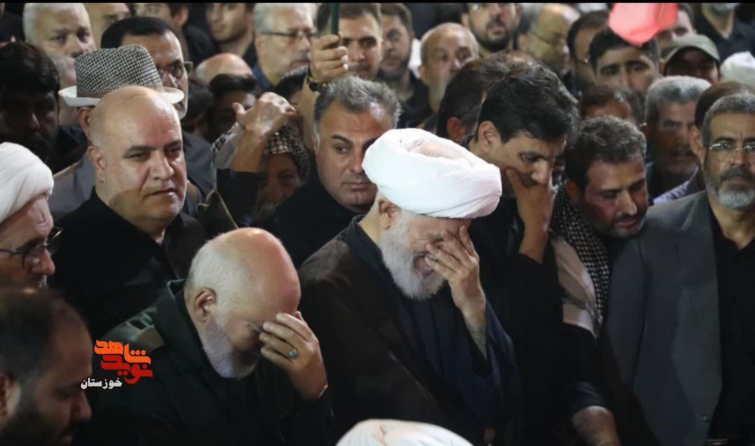 گزارش تصویری/آیین تشییع شهیدان «حسین عموری»، «سعید توکلی زاده» و «محسن نجاتی» در اهواز گزارش تصویری/آیین تشییع شهیدان «حسین عموری»، «سعید توکلی زاده» و «محسن نجاتی» در اهواز